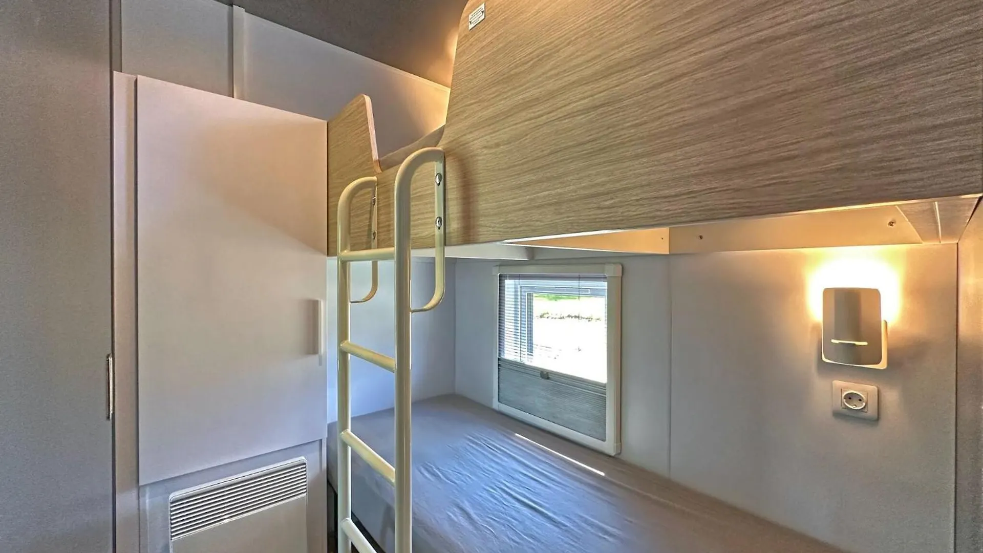 Holiday home Feriendorf Seeblick - Tinyhouse Direkt Am See Neunburg vorm Wald